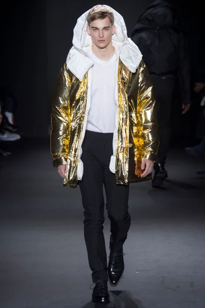 Look 31